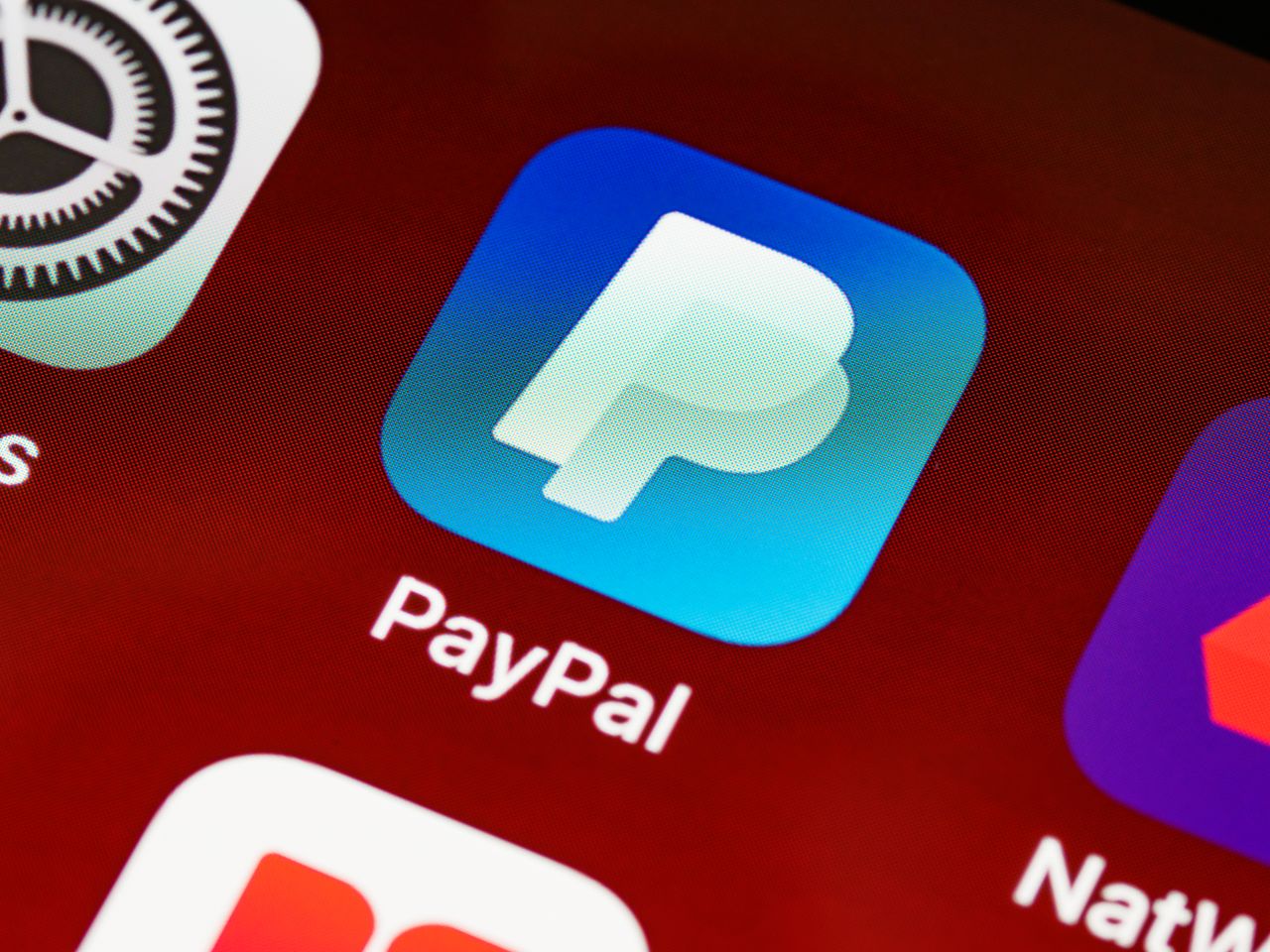 Платежный стартап Stripe передумал покупать PayPal за $53 млрд