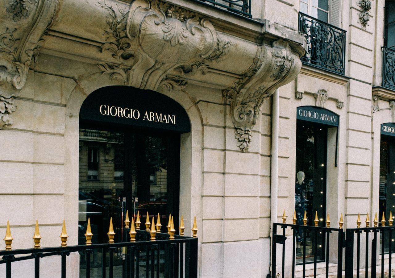 Armani Group ведет переговоры о продаже доли после смерти основателя компании