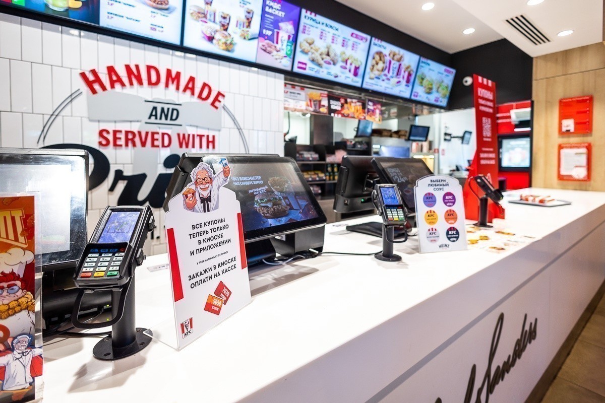 История успеха: как сеть KFC за 10 лет изменила рынок фастфуда в Беларуси 
