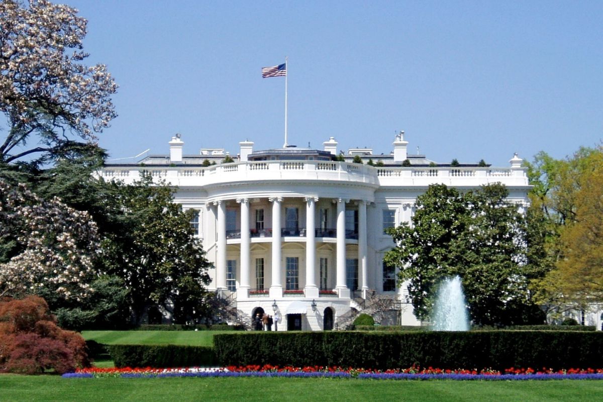 Трамп анонсировал встречу с Путиным на Аляске и обмен территориями между Киевом и Москвой