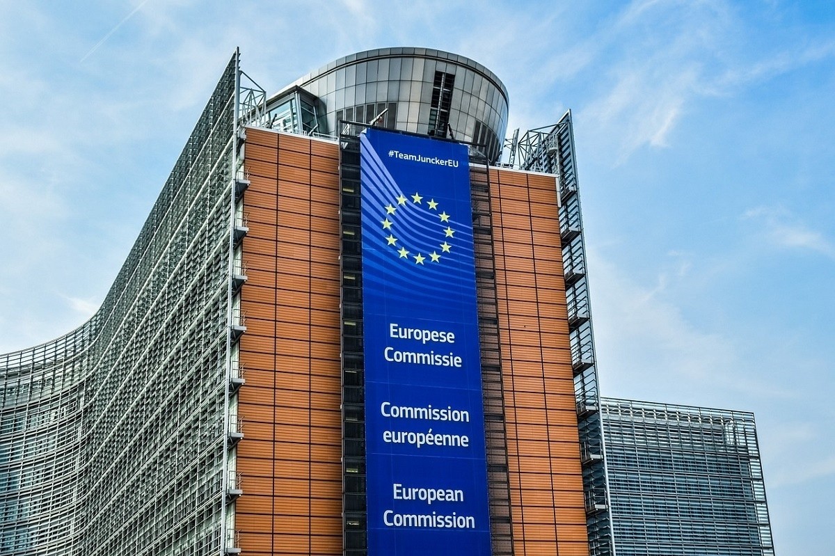 ЕС решил начать переговоры о вступлении в союз Украины и Молдовы