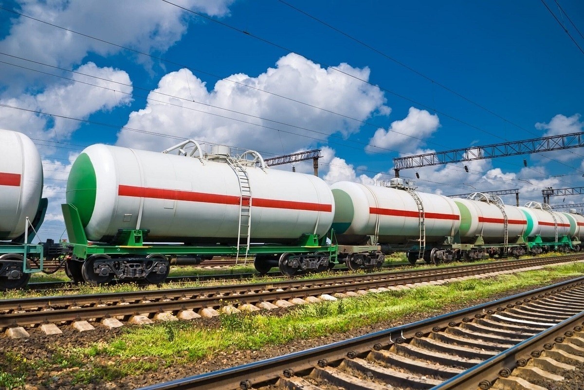 Поставки белорусских нефтепродуктов в Россию в 2025 году выросли на треть