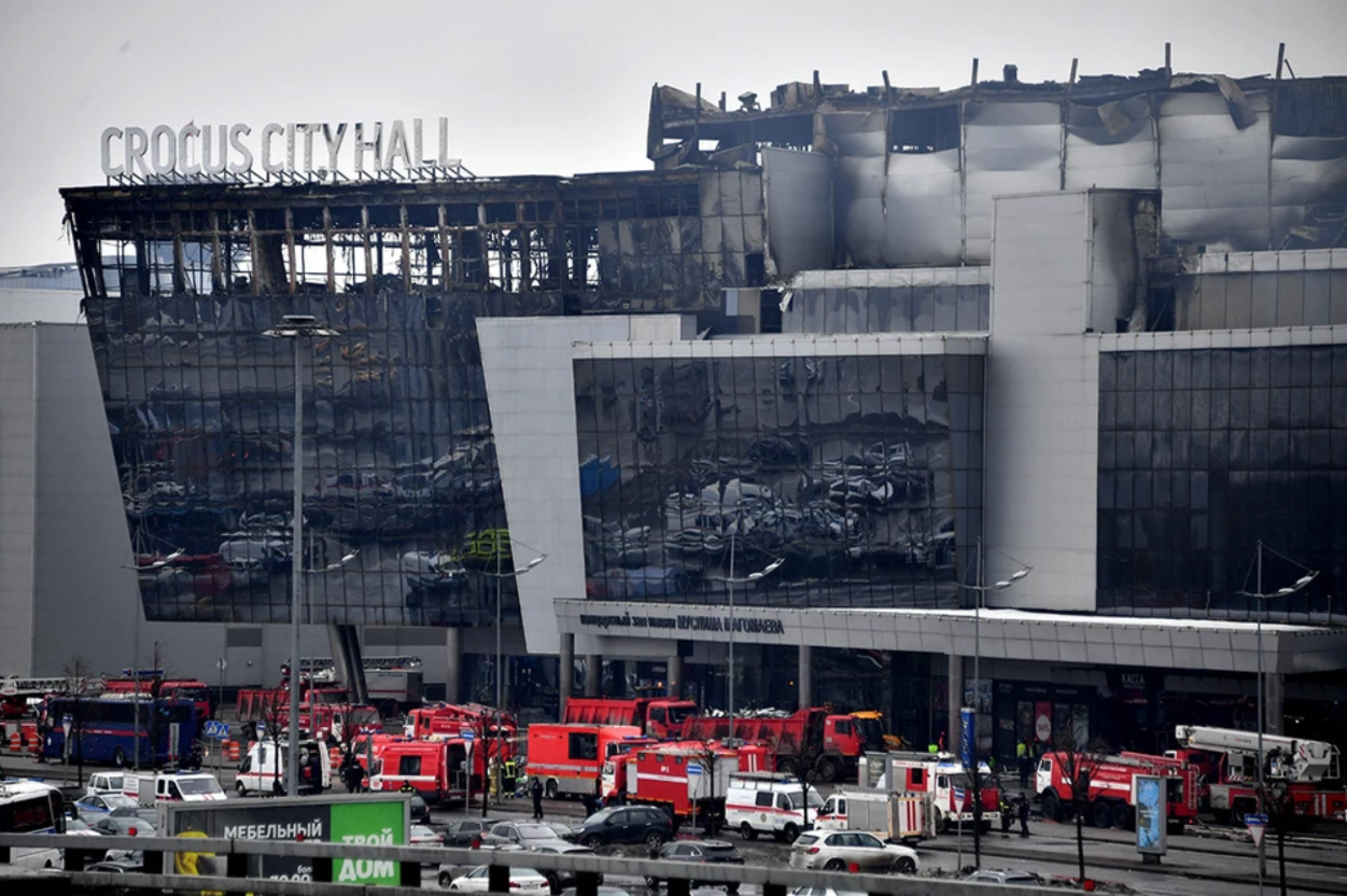 Сгоревший «Крокус Сити Холл» оказался в залоге у Газпромбанка. Что это значит