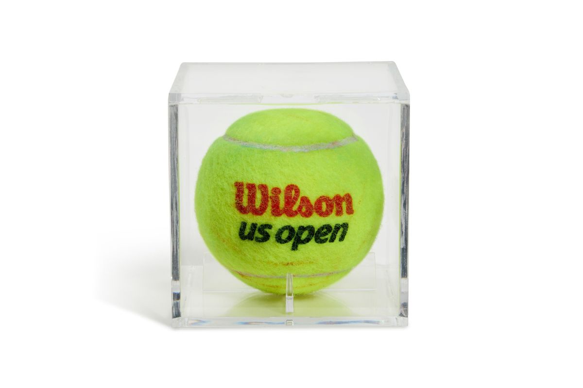 На&nbsp;аукционе продают теннисную ракетку Арины Соболенко. Она играла ей&nbsp;на&nbsp;US&nbsp;Open 2025