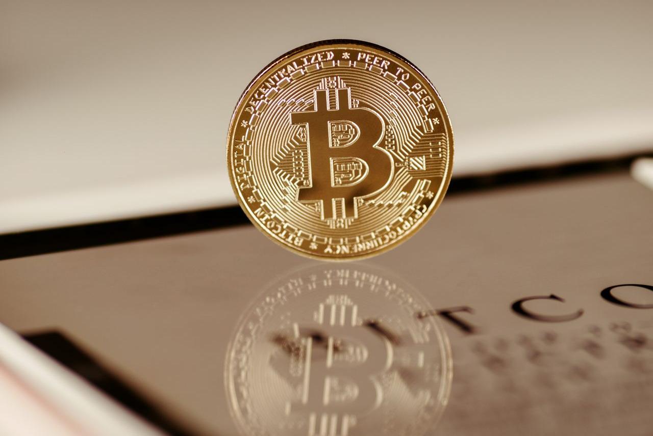 Биткоин резко подорожал до $75 тыс.