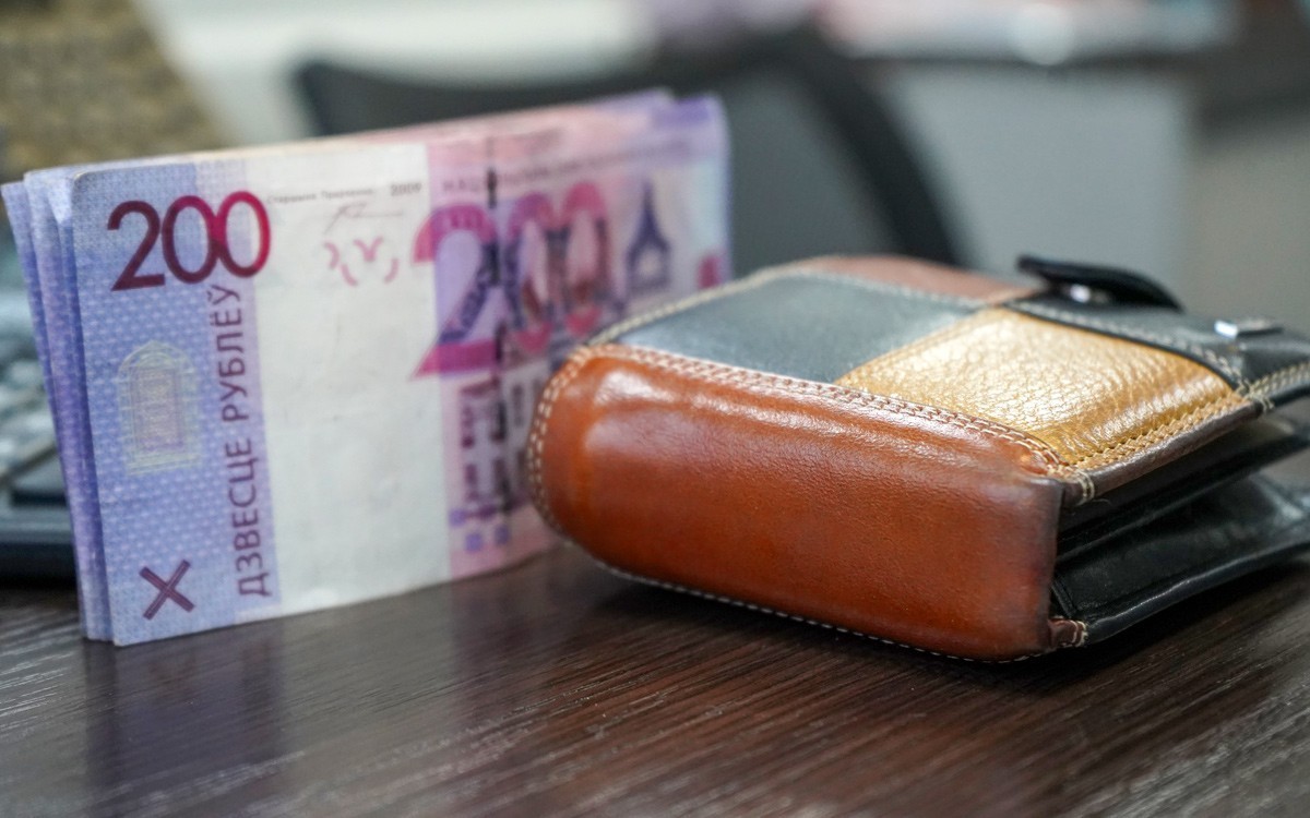 В июле рублевые вклады белорусов выросли более чем на 40% 