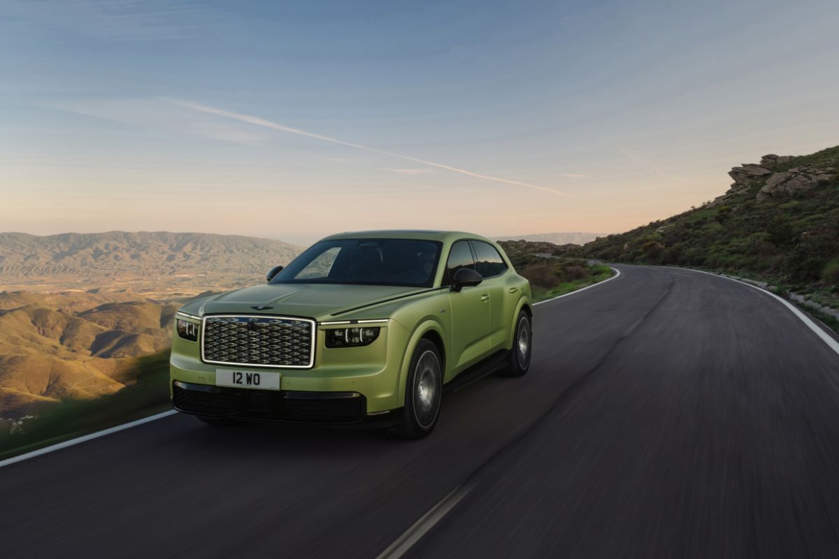 Bentley выпустил свой первый электромобиль. Сколько стоит