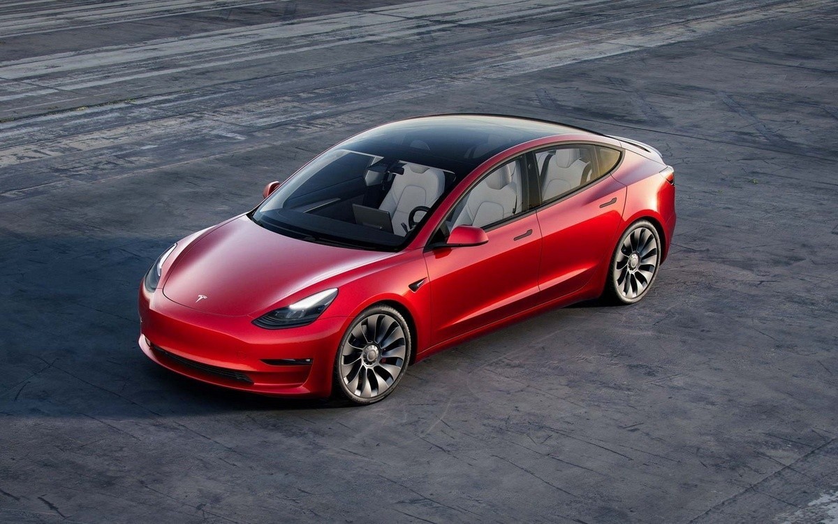 Tesla поменяла стратегию на крупнейших рынках и снизила цены