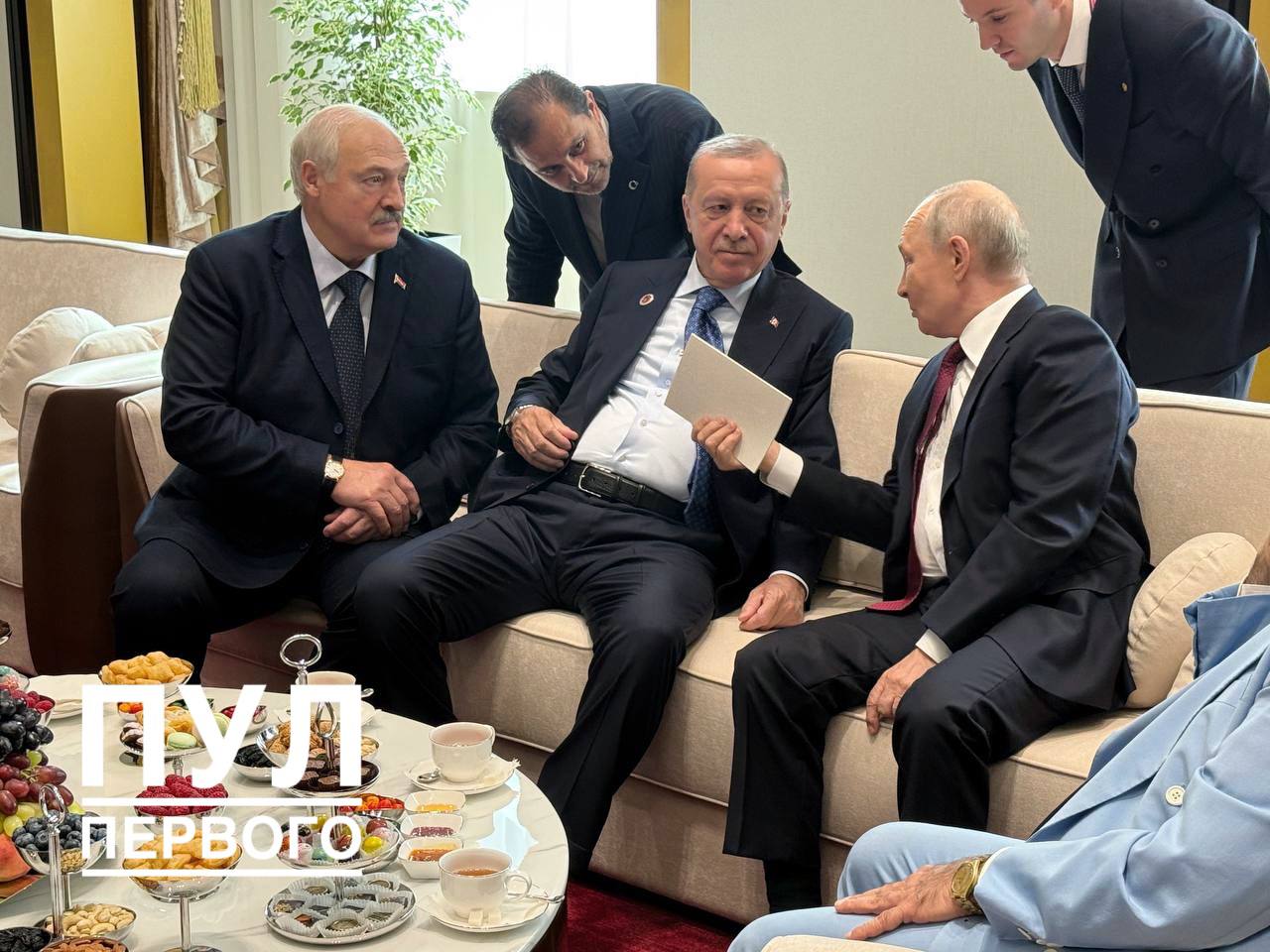 С лидерами каких стран встречался Александр Лукашенко во время саммита ШОС
