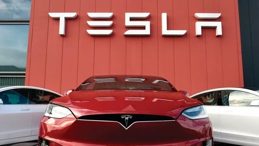 Tesla предложила перемирие конкурентам в&nbsp;ценовой войне