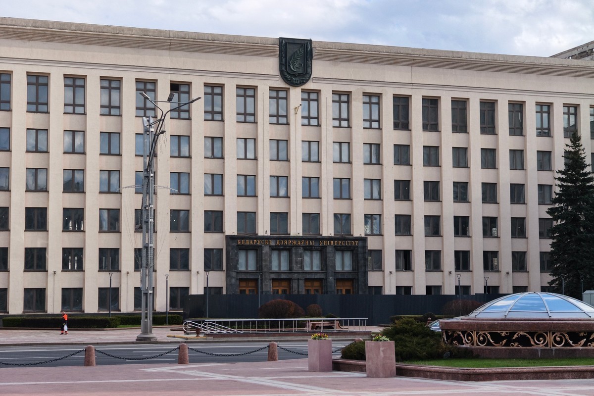 Стало известно, на каких специальностях дороже всего учиться в вузах Беларуси