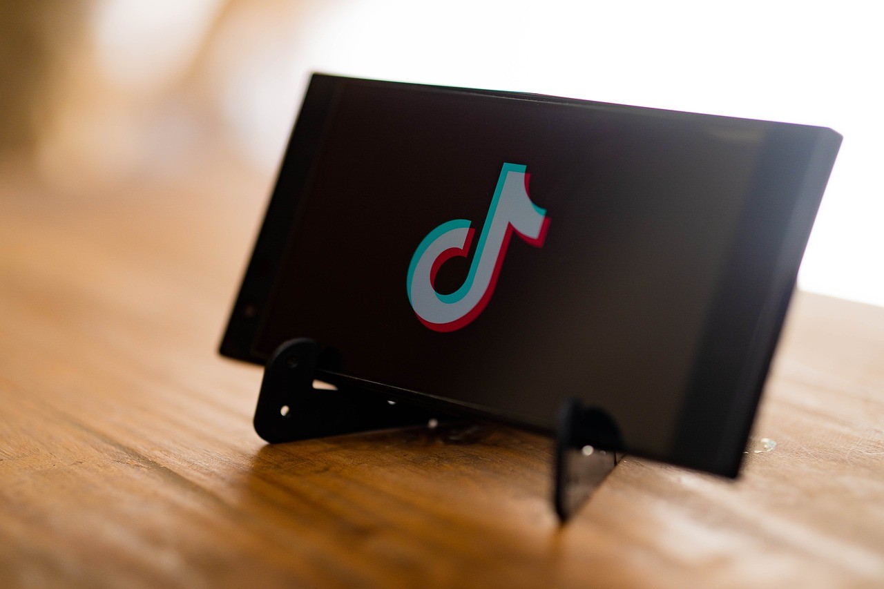 TikTok тестирует свой чат-бот на основе искусственного интеллекта