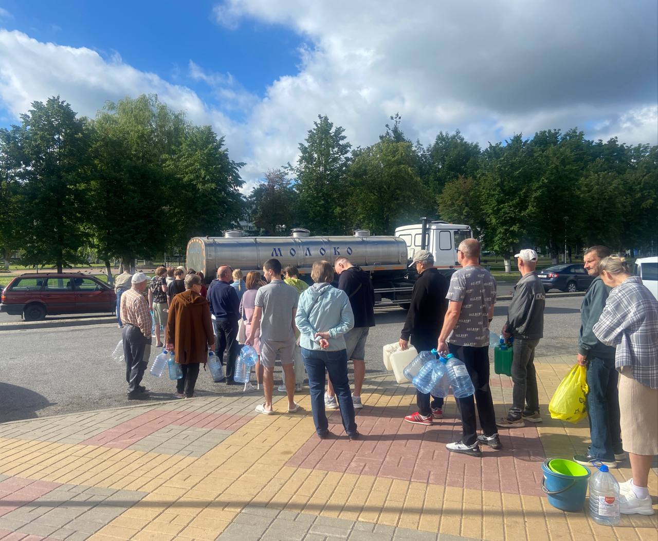 Жлобин и окрестные деревни остались без воды. Что известно