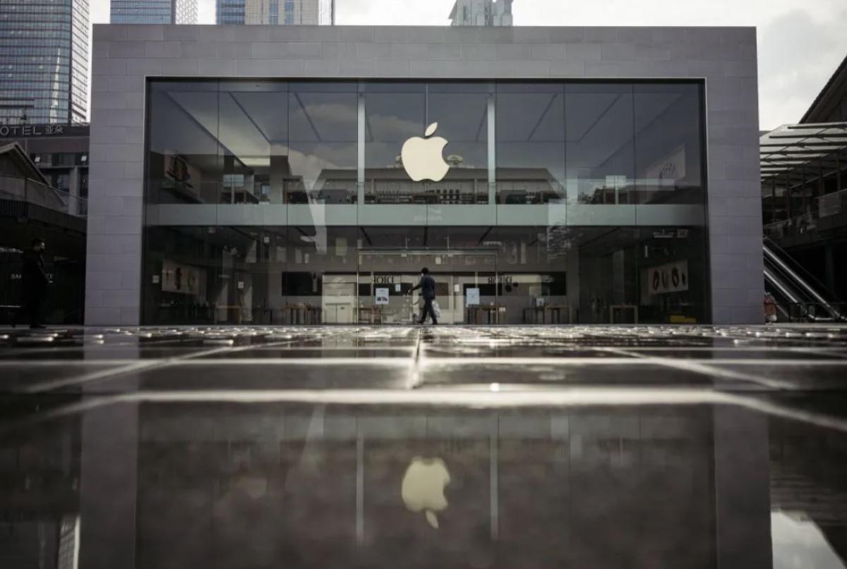 Apple представила «поумневшую» Siri, но акции компании упали прямо во время презентации