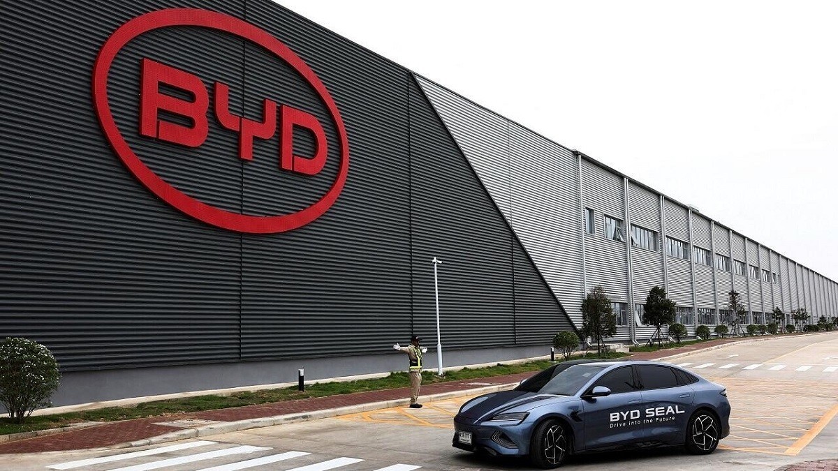 Китайский BYD заработал за год на 10% больше, чем Tesla