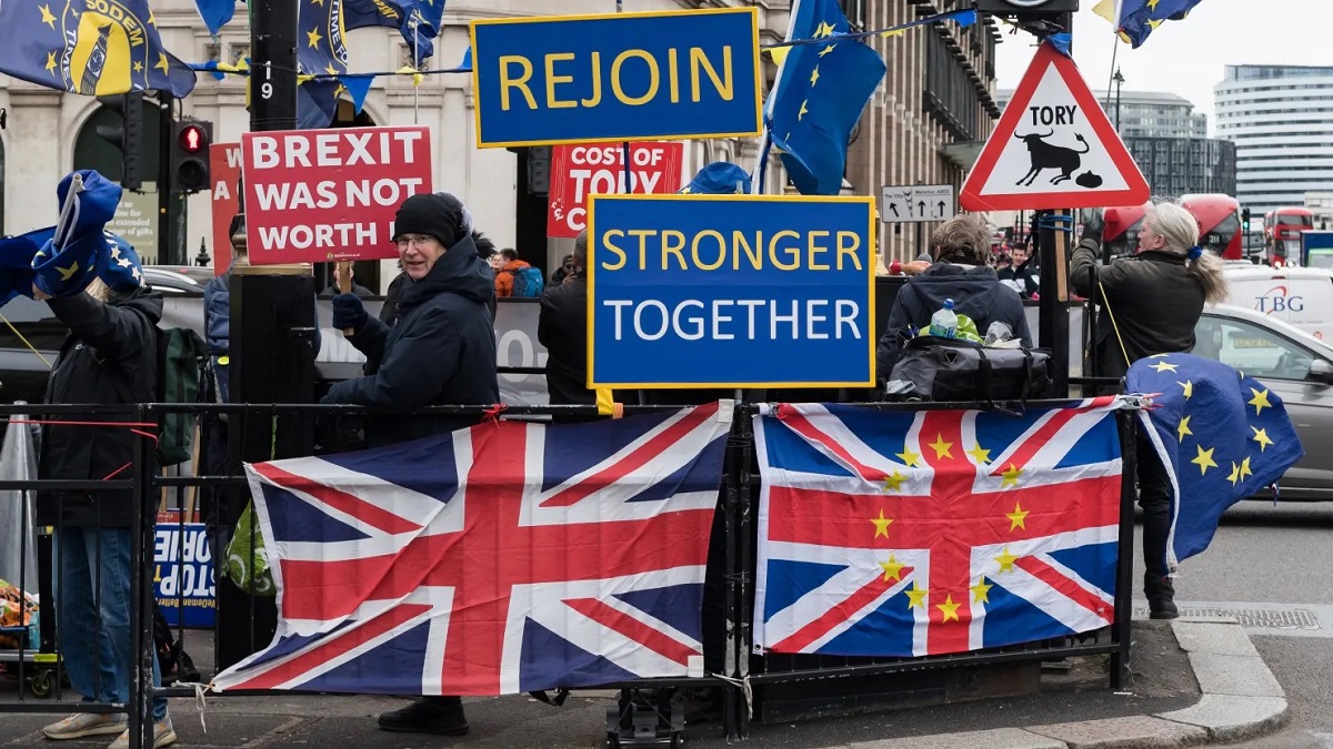 Спустя 10 лет после Brexit власти Великобритании допустили возвращение страны в ЕС
