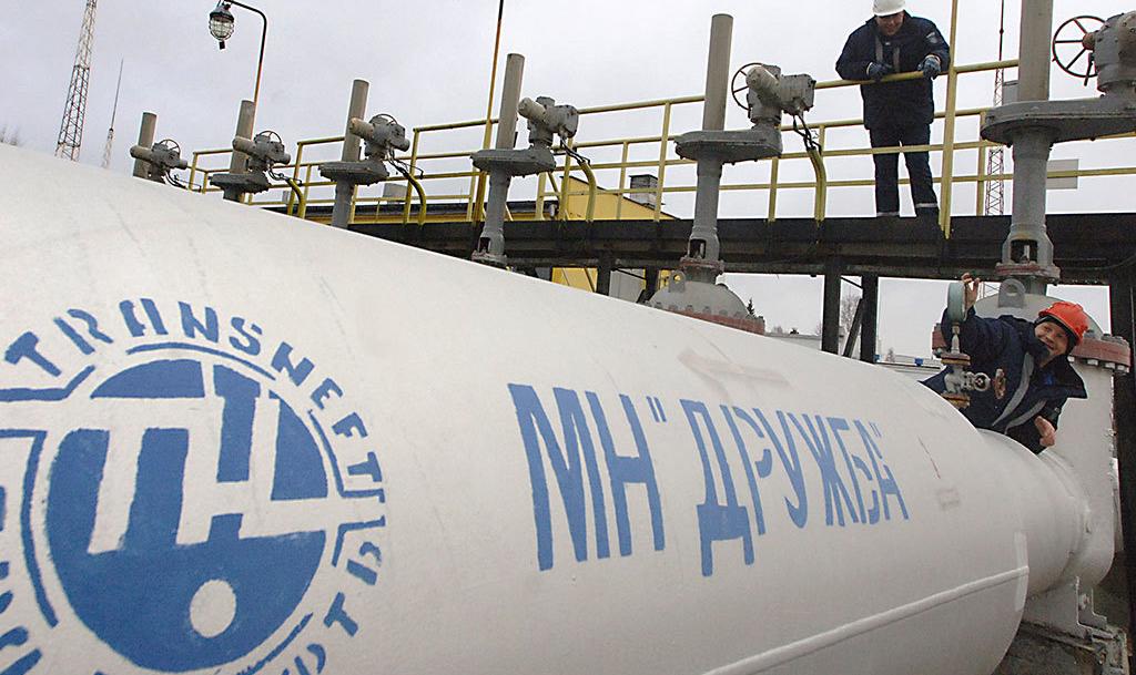 Казахстан заручился поддержкой России для транзита нефти в Германию