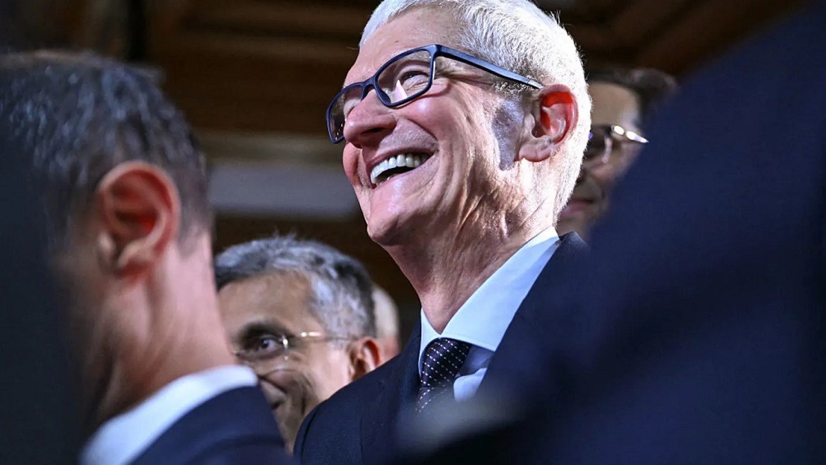Apple объявила о рекордной выручке в IV квартале и «ошеломляющих» продажах iPhone