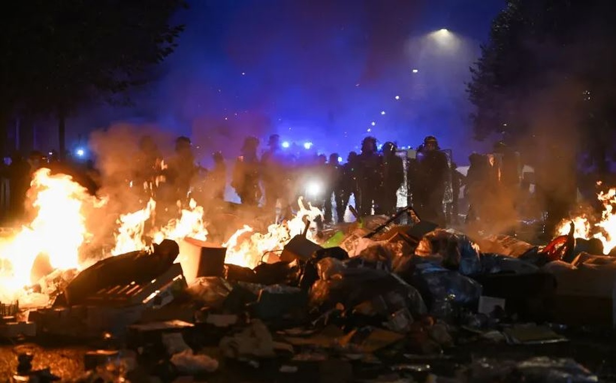 Что известно о протестах во Франции и каков масштаб ущерба