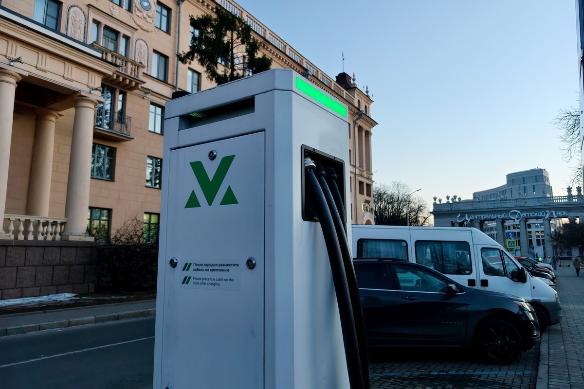 В Минске к 2030 году увеличат долю быстрых зарядных станций для электрокаров до 70%