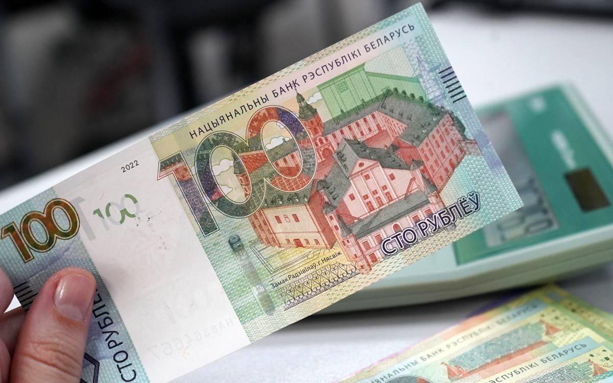 В мае занятых в экономике снова стало меньше. Белстат объяснил, почему 