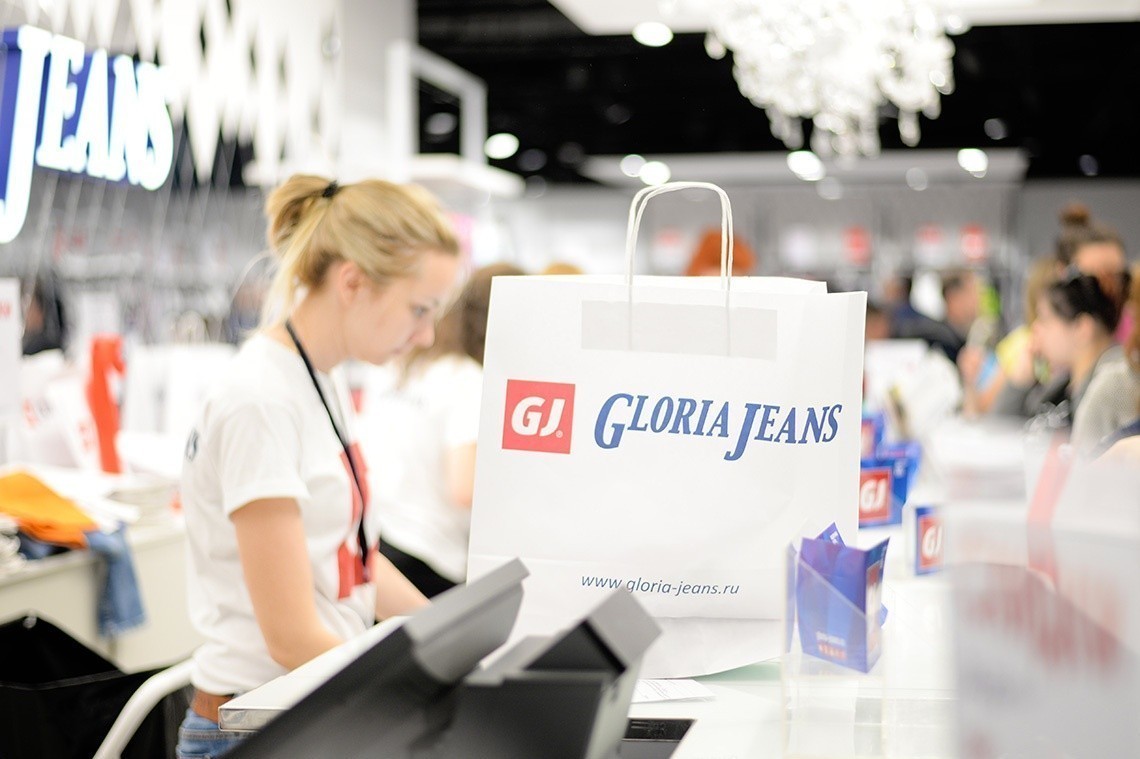 Владелец Gloria Jeans выплатил по €11 тыс. сотрудникам, работающим в компании более 10 лет