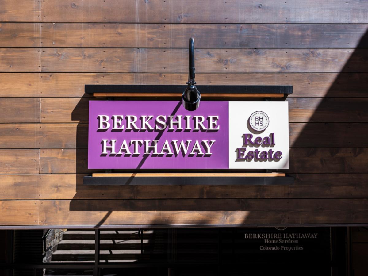 Уоррен Баффетт покидает пост главы совета директоров Berkshire Hathaway