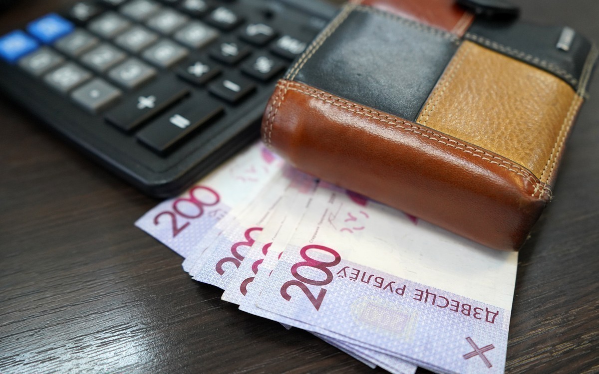 В августе выросли суммы долгов по «длинным» займам, а ставки по кредитам для бизнеса снизились