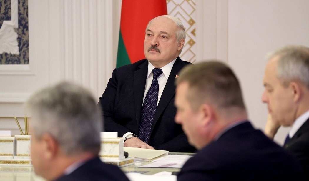 Лукашенко подписал указ о&nbsp;рассмотрении обращений уехавших белорусов