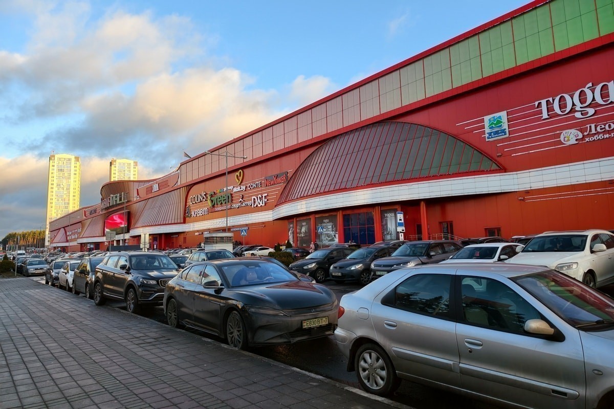 Директору Dana Mall предъявили обвинение из-за глыбы снега, которая упала на девушку с крыши ТЦ