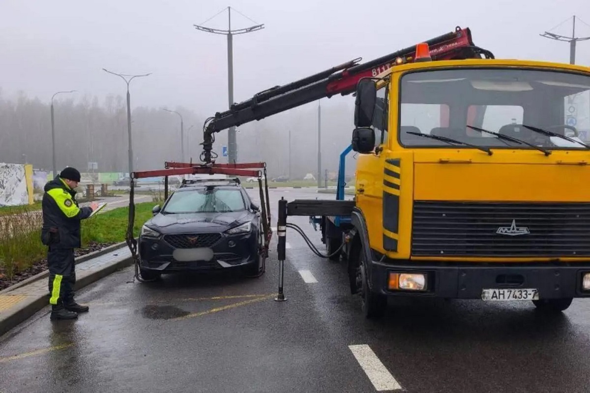 В Минске значительно подорожает принудительная эвакуация автомобилей