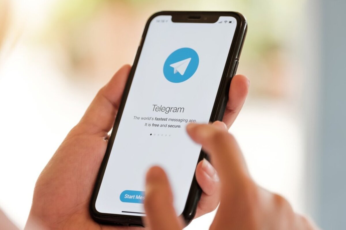 Чат-бот Илона Маска появился в мессенджере Telegram