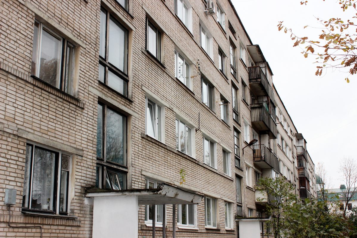 В правительстве разработают программу реновации жилья 