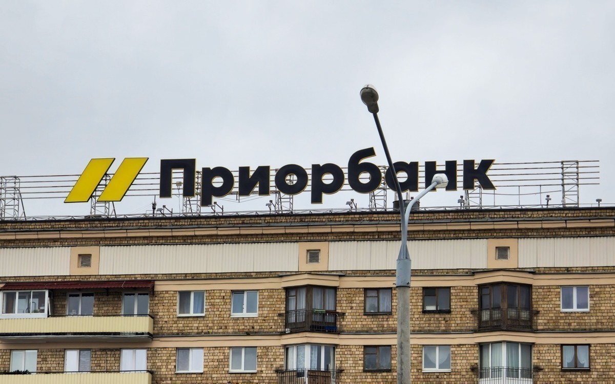 Приорбанк закрыл корсчета в&nbsp;юанях в&nbsp;Беларусбанке. Как это повлияет на&nbsp;бизнес