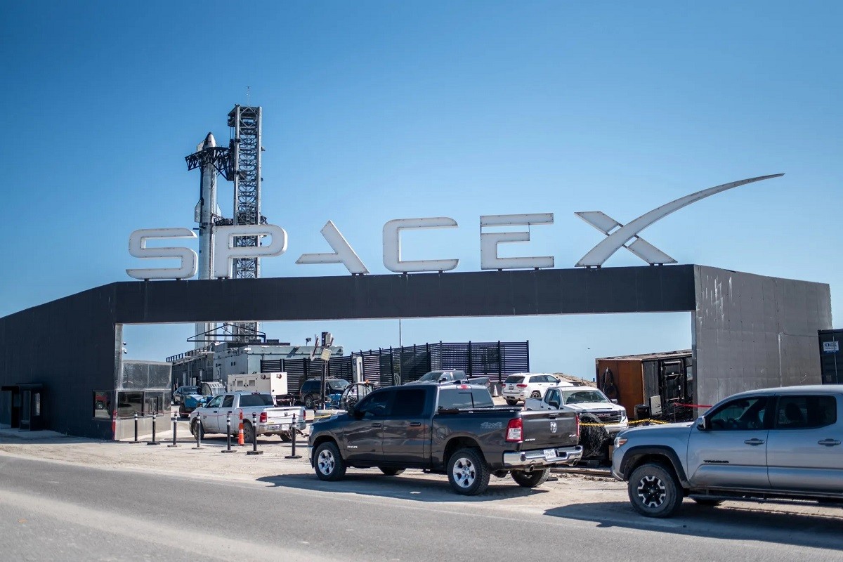 Компания SpaceX собралась выйти на IPO