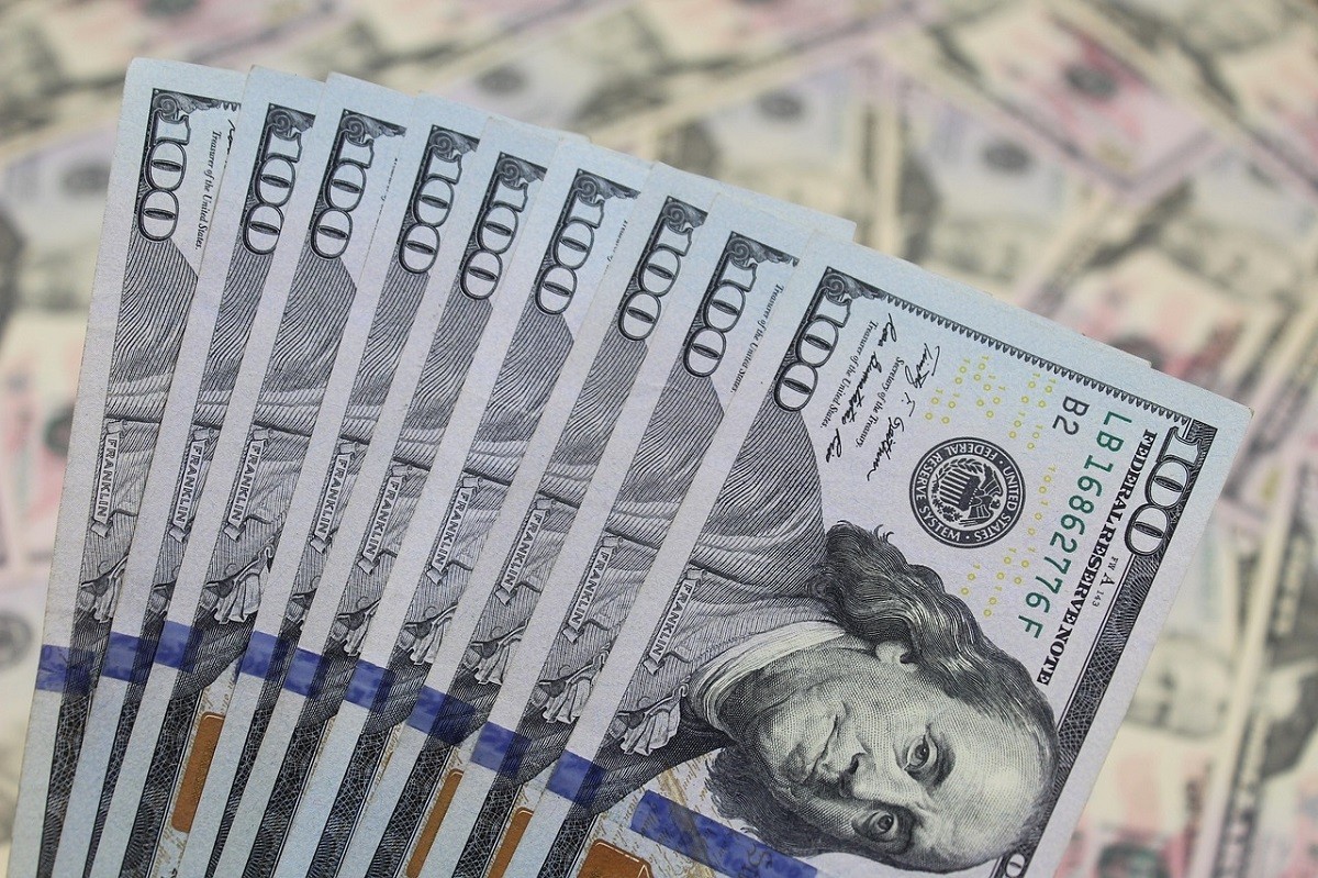 Moody's понизило «идеальный» кредитный рейтинг США впервые с 1917 года