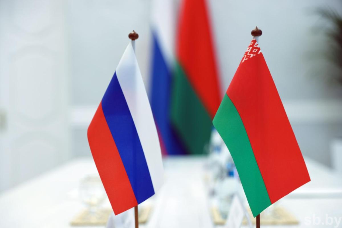 Во взаимной торговле Беларусь и Россия почти перешли на расчеты в национальных валютах