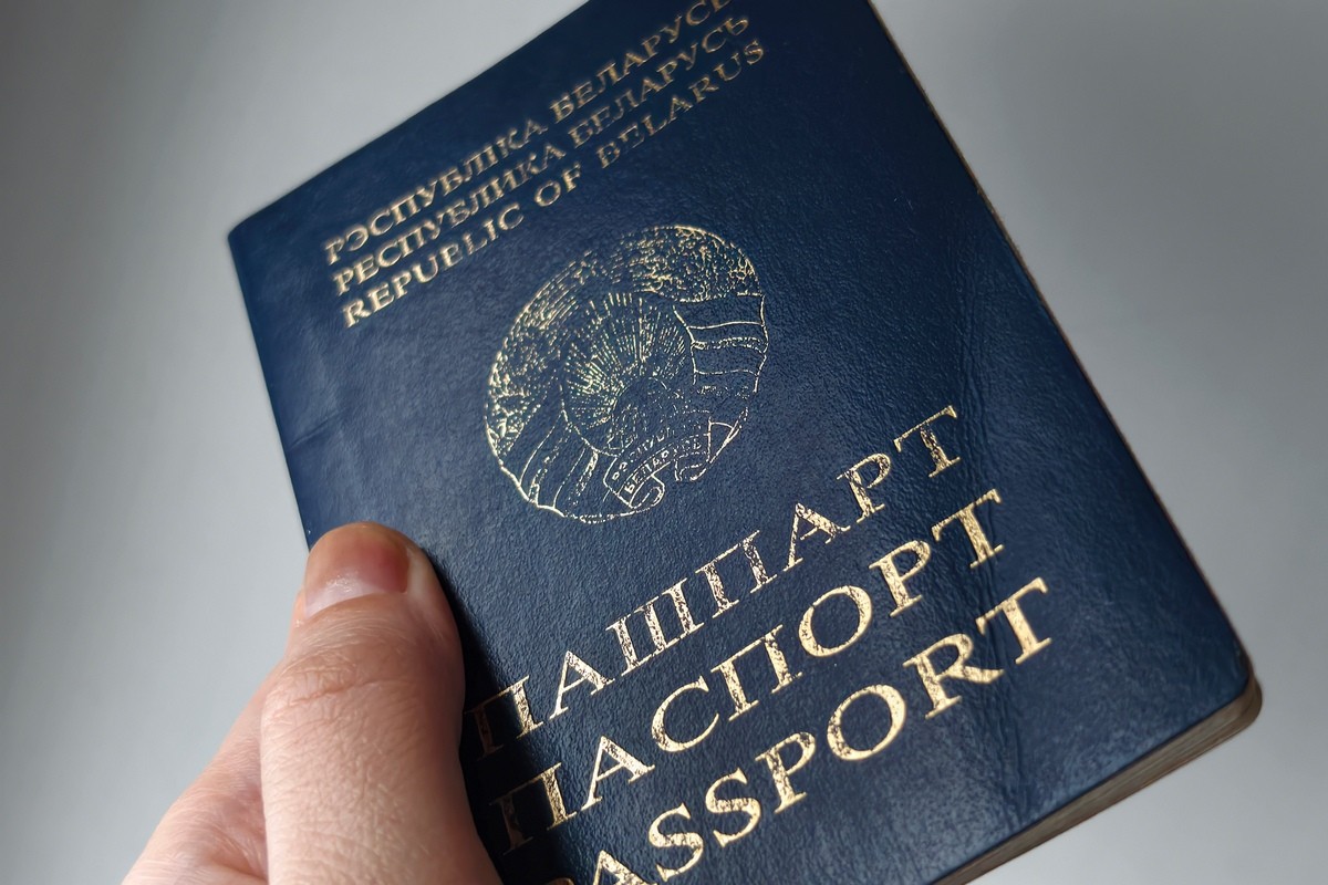 Белорусам упростят получение ВНЖ в России, а сроки оформления документов сократят