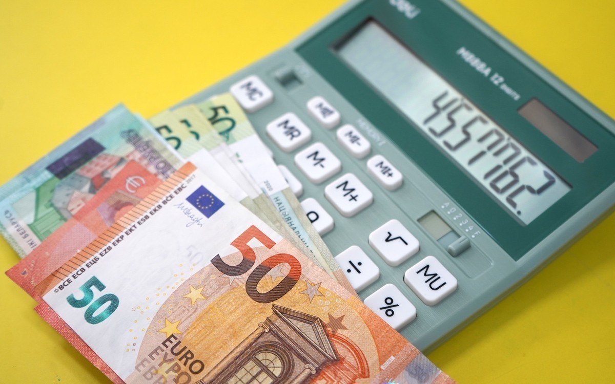 Годовой экспорт белорусских товаров в Латвию в мае упал почти на 60%