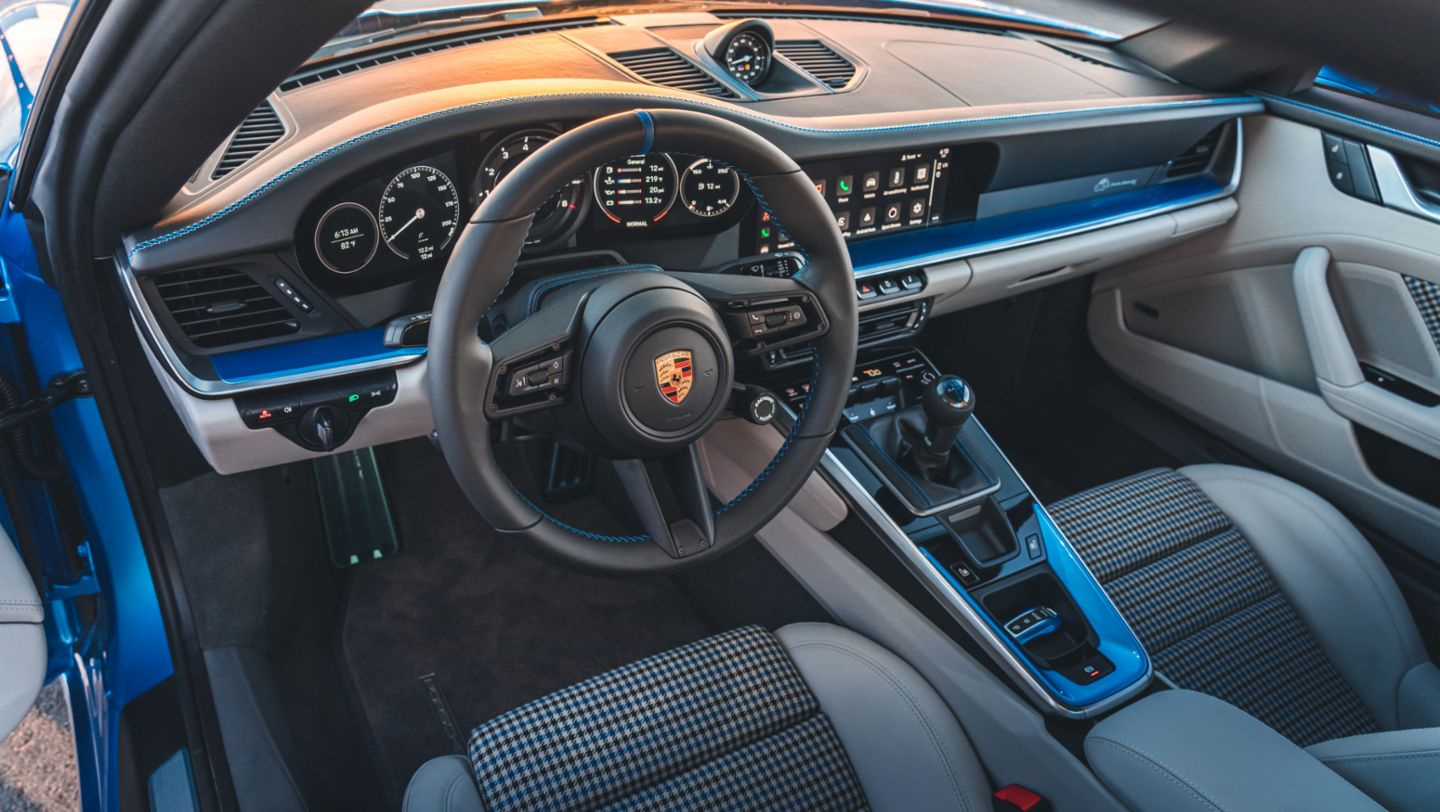 Porsche и&nbsp;Pixar выпустили автомобиль по&nbsp;образу персонажа мультфильма «Тачки»