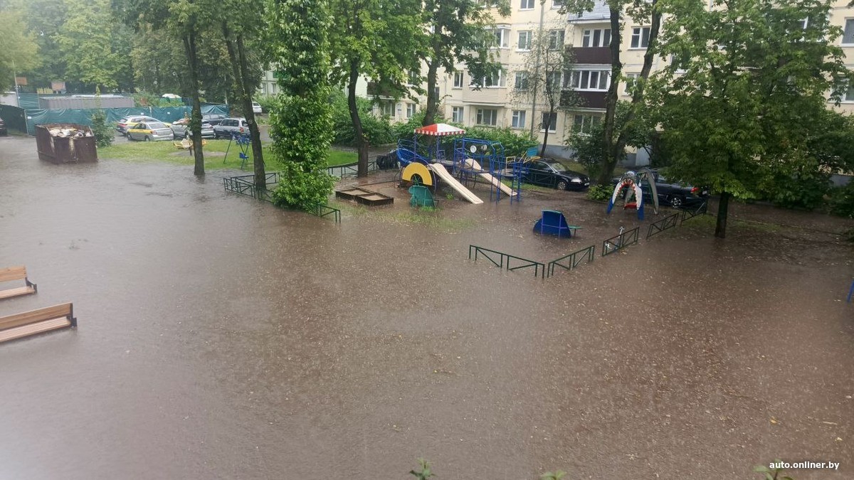 Минск снова затопило. Смотрите, как все было в этот раз