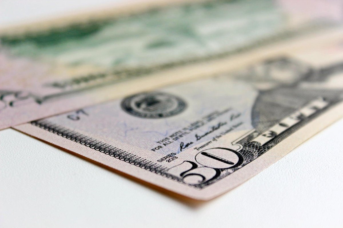 США введут залог до $20 тыс. при подаче на визу для граждан 50 стран. Беларусь — в списке?