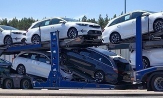 Карточный сбой, новые правила ввоза авто, ураган и мир людей с аутизмом — неделя за три минуты