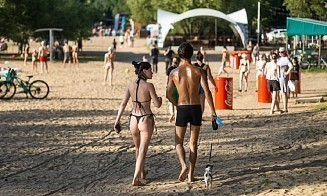 Фото, на которые жарко смотреть. Как в Беларусь пришло тропическое лето
