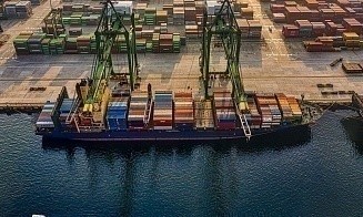 В основных европейских портах сократилась перевалка грузов. За счет чего?
