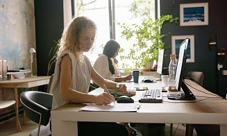 В июне резко увеличилось число работающих белорусов