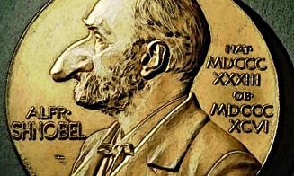Воровство конфет у детей и брызгозащитный писсуар. За что присудили Шнобелевскую премию в 2026 году