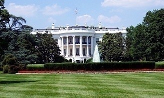 Трамп подписал указ о введении пошлин до 41% для ЕС и более 60 стран