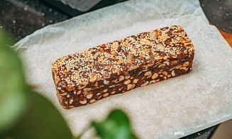 В Беларуси сняли с продажи партию популярной халвы. В ней нашли избыток кадмия