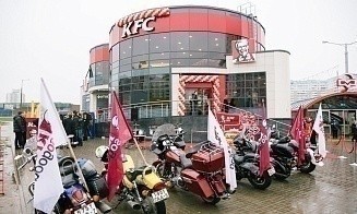 История успеха: как сеть KFC за 10 лет изменила рынок фастфуда в Беларуси 